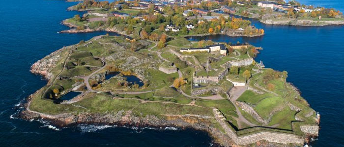 Suomenlinna on loistava kohde kesäisille turisteille